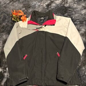 3 in 1 Hyvent Northface jacket! A must have this winter!!!